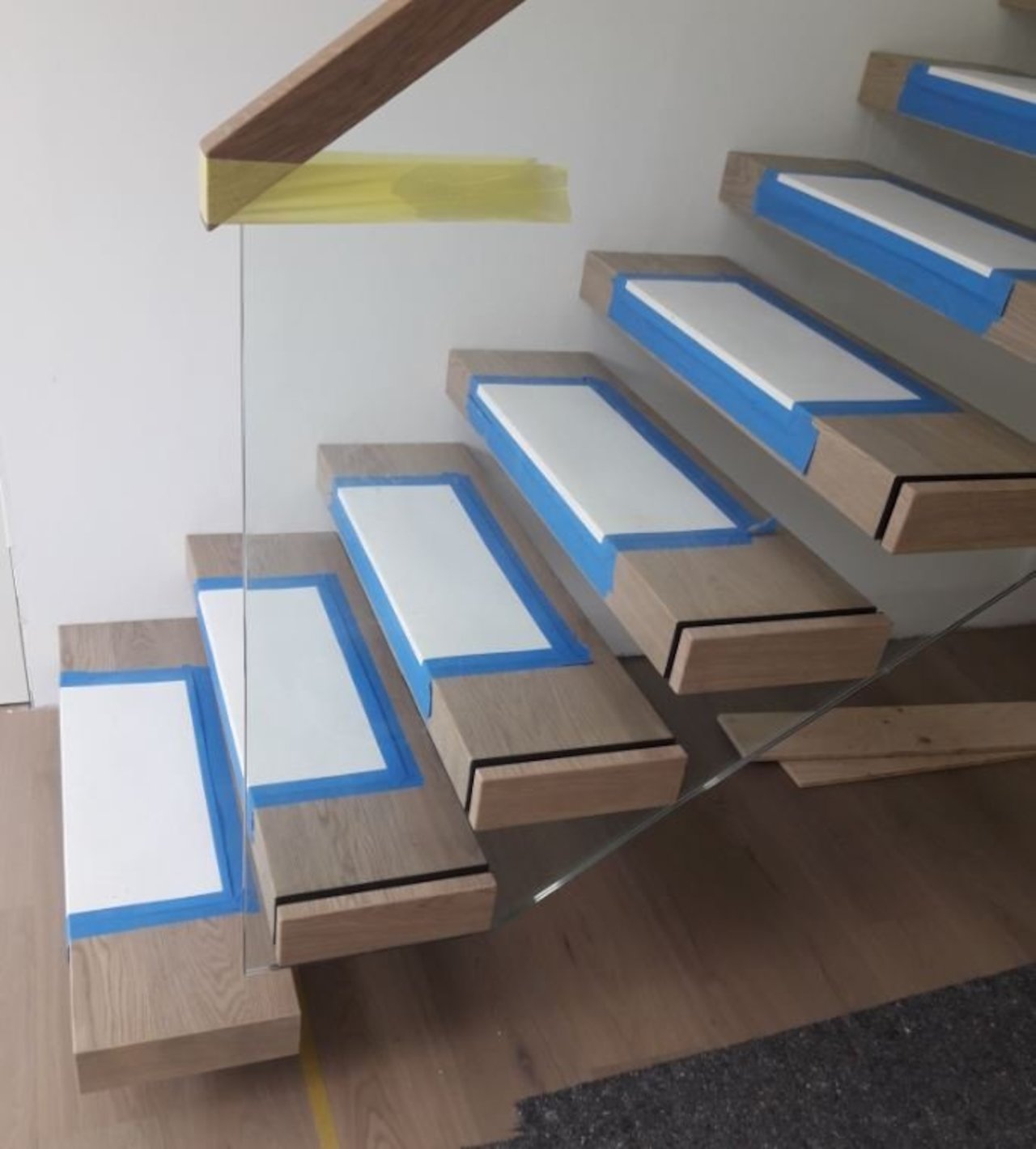 Exklusives Raumgefühl - Faltwerktreppe vs. Stahl-Loft-Türen Image 3