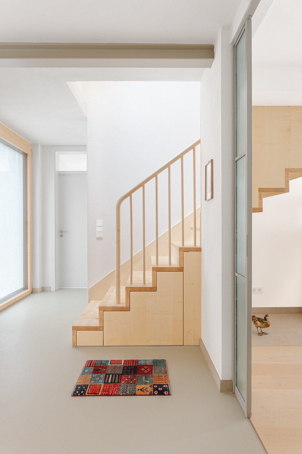 Exklusives Raumgefühl - Faltwerktreppe vs. Stahl-Loft-Türen Image 3