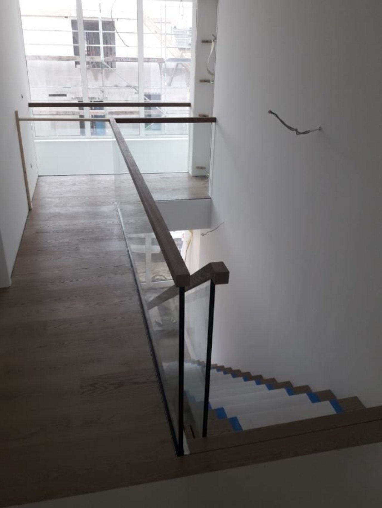 Exklusives Raumgefühl - Faltwerktreppe vs. Stahl-Loft-Türen Image 4