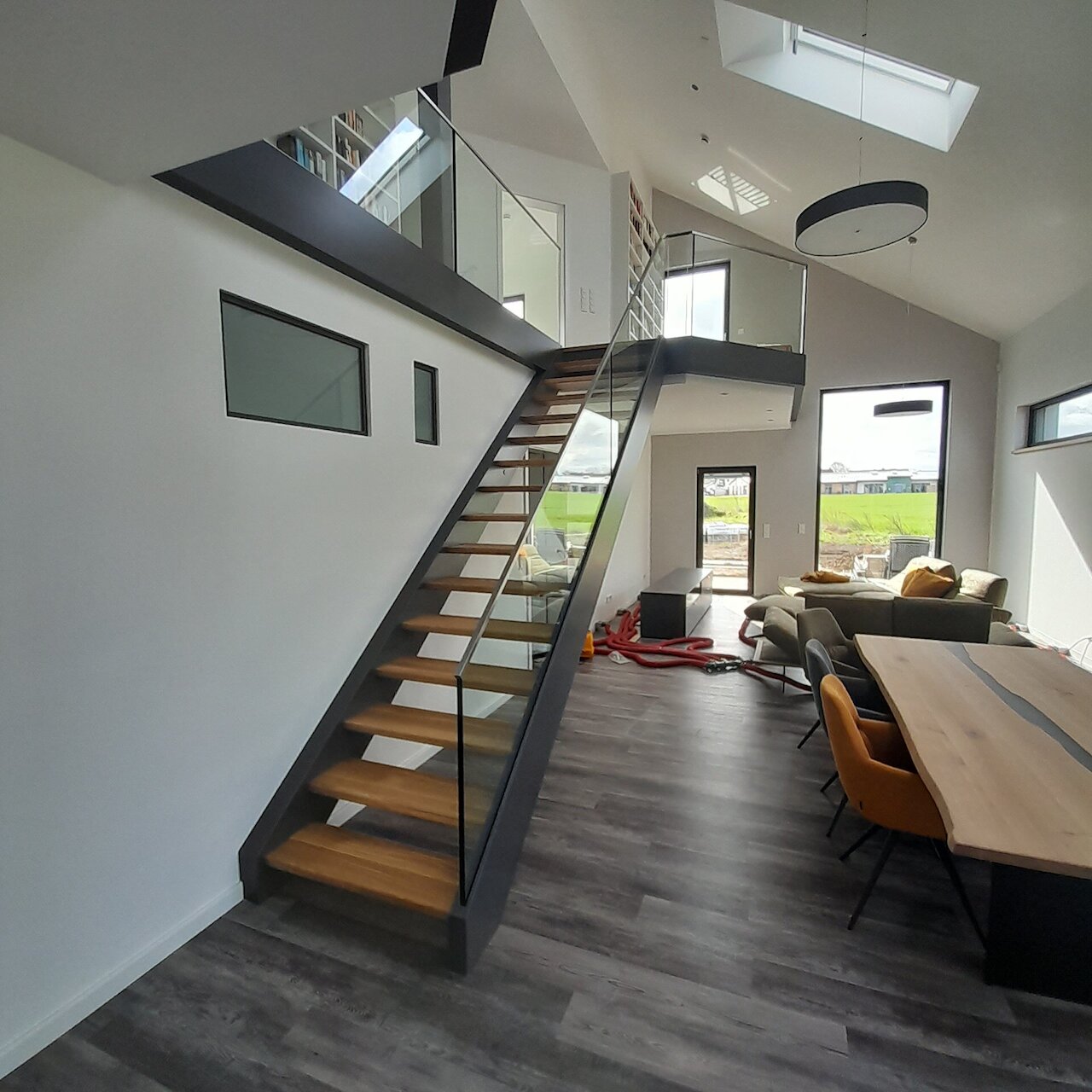 Wangentreppe im Stahl-Design Image 1