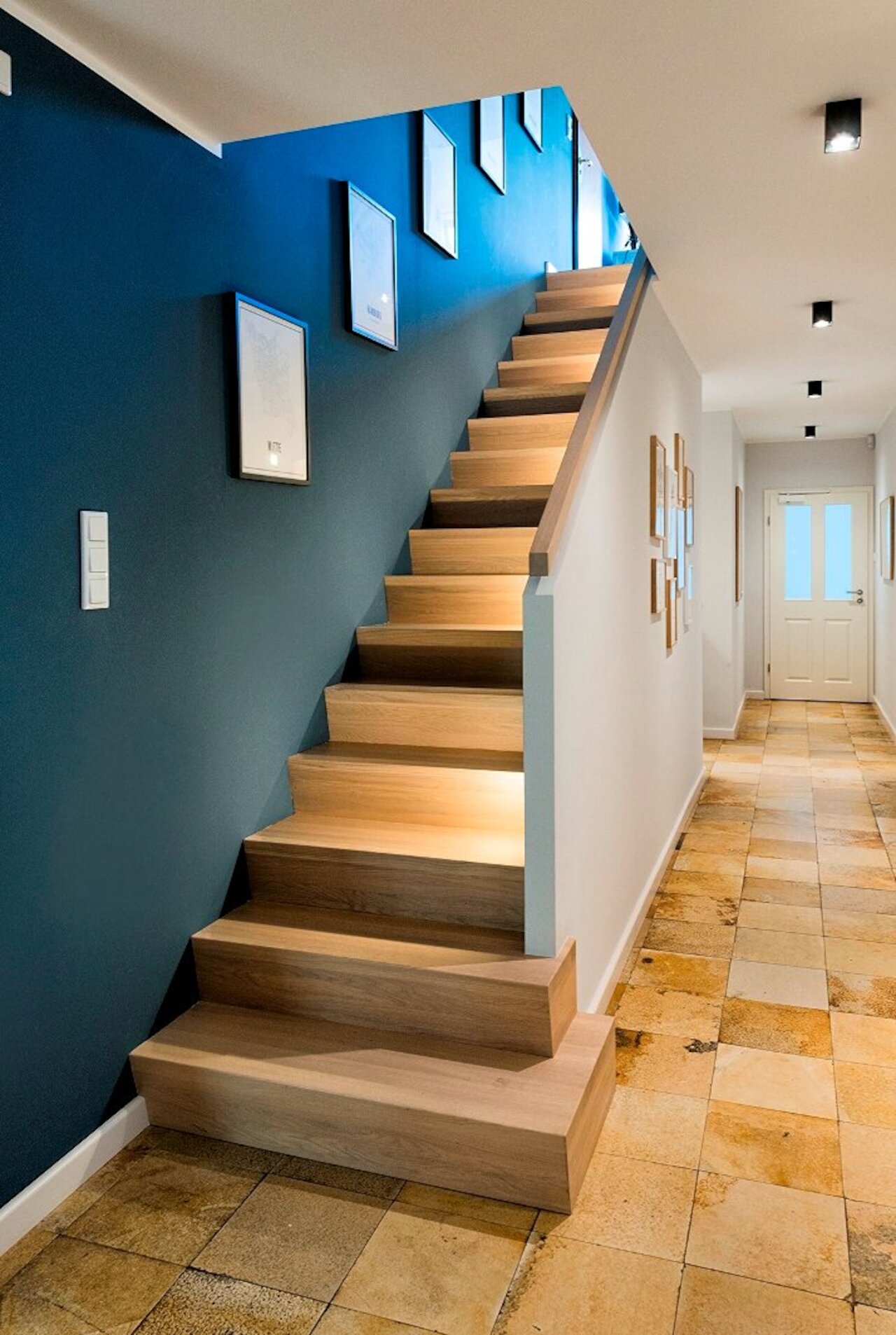 Brüstungswangentreppen Image 8