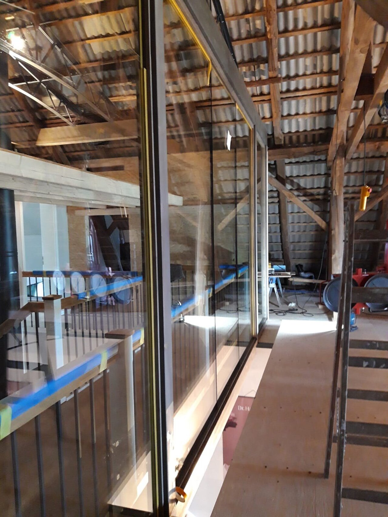 Neues Glasdach in der Scheune Image 5