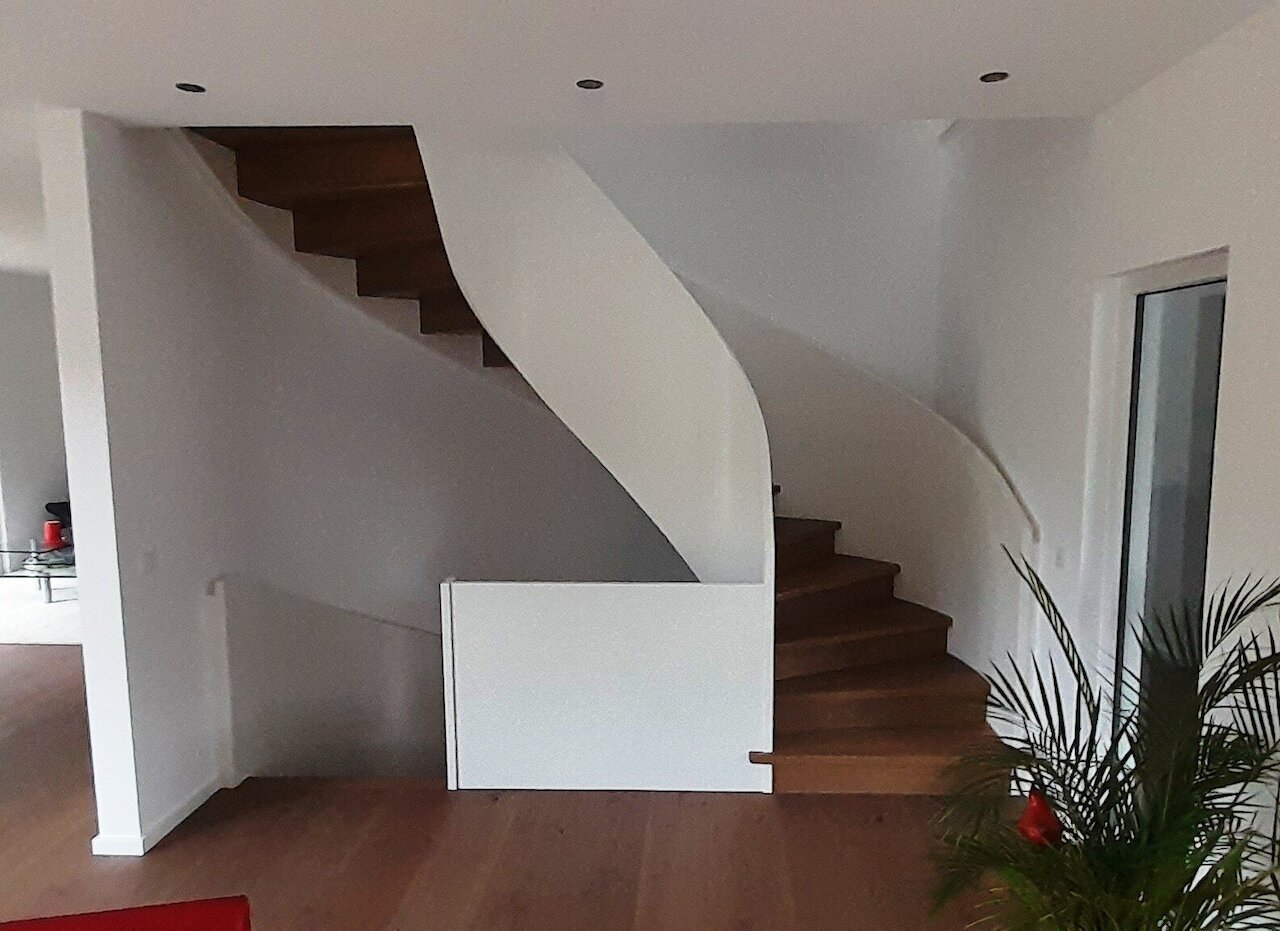 Schwungvoller Aufgang Image 1