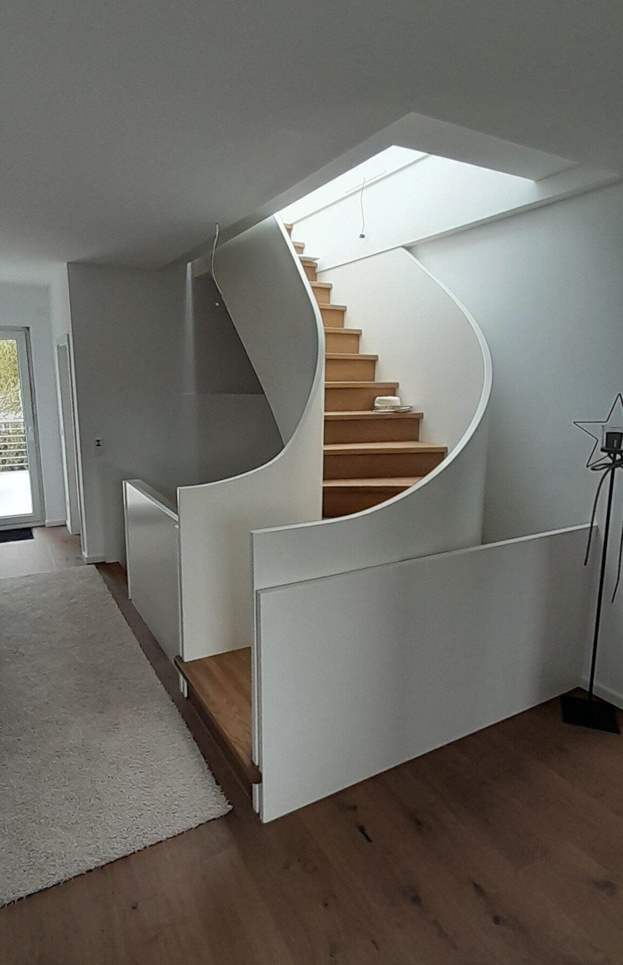 Schwungvoller Aufgang Image 2