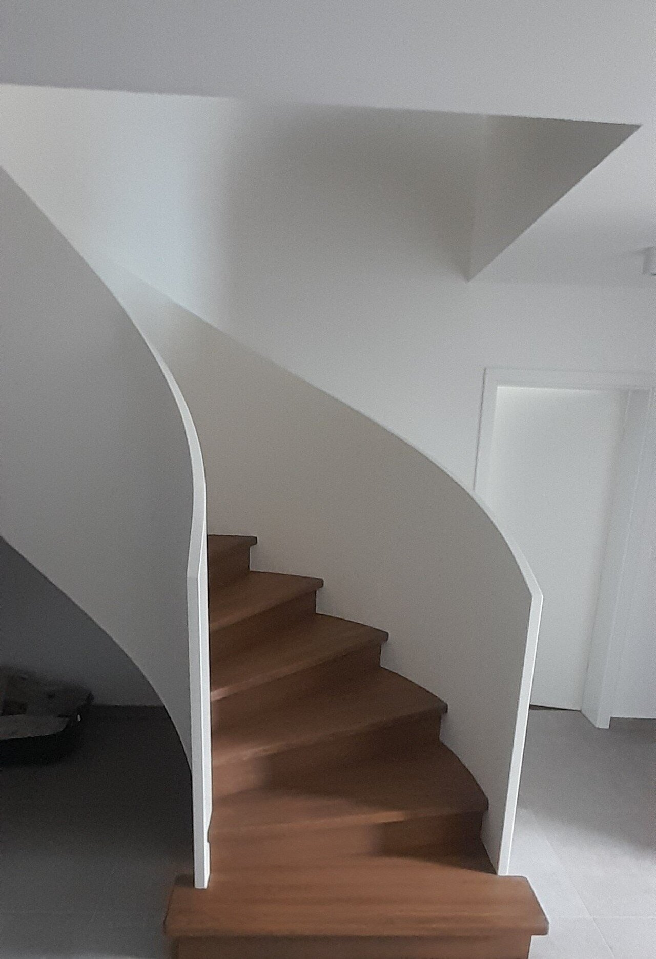 Schwungvoller Aufgang Image 3