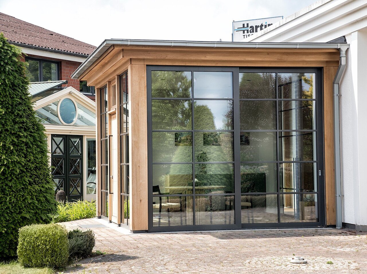 Ausstellungswintergarten im Stahl-Loft-Design Image 4