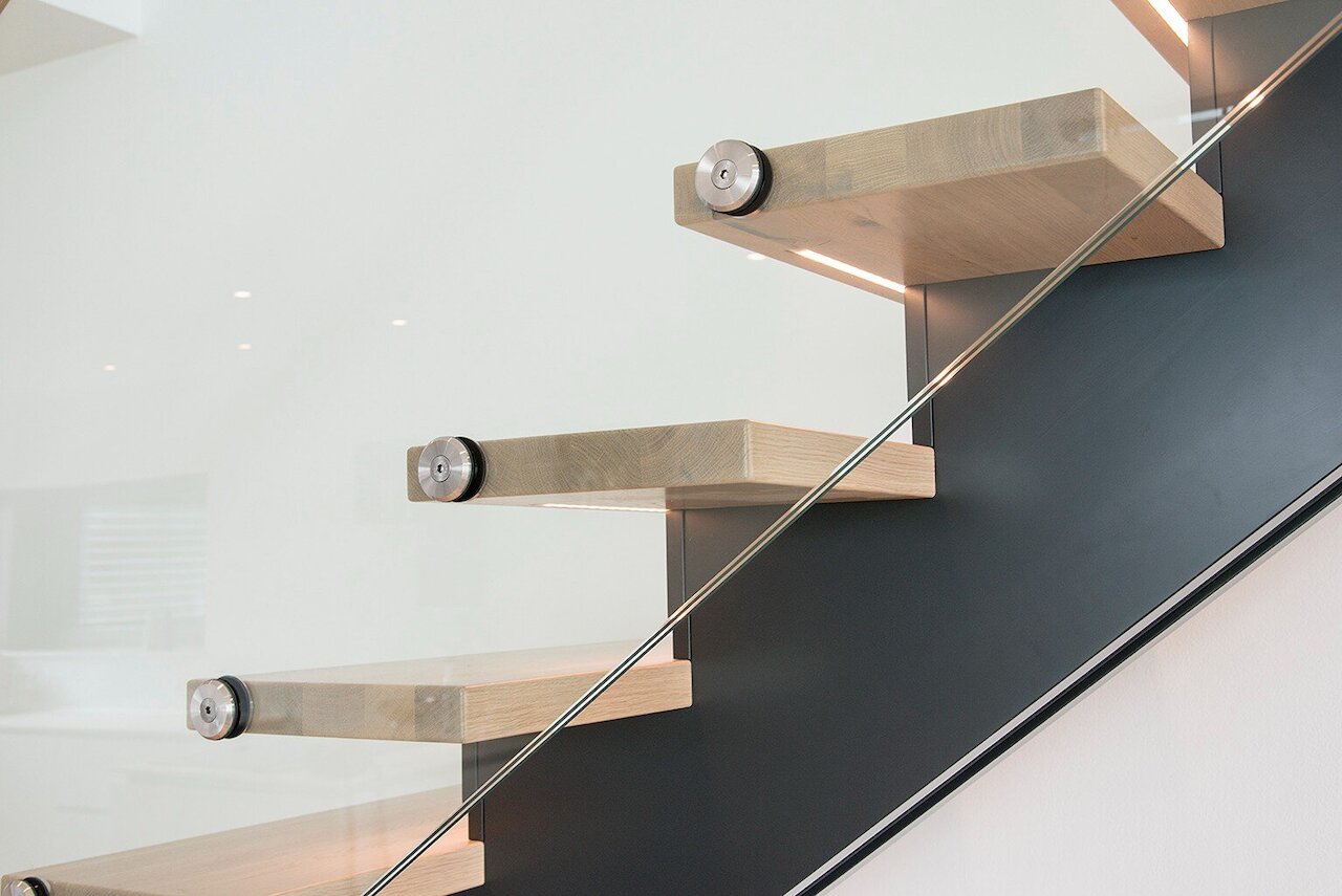 Glänzender Auftritt - Mittelholmtreppe Image 4