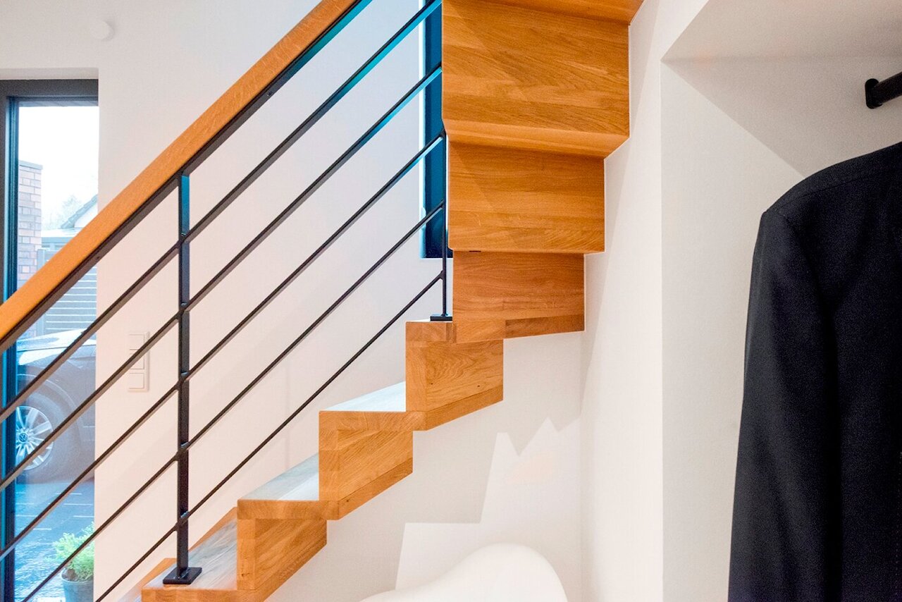 Faltwerktreppe TP_0480 mit Einbauschrank als Garderobe Image 4