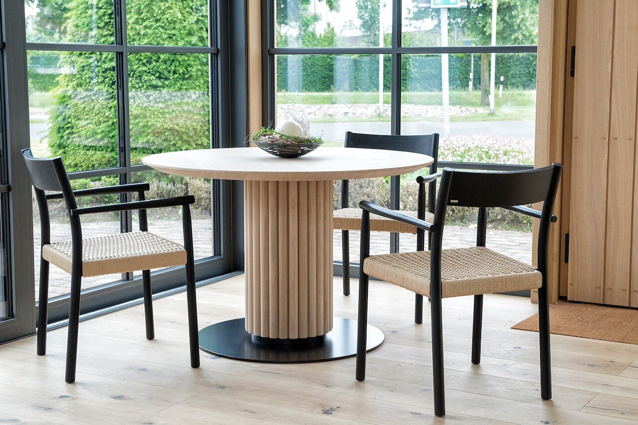 Esszimmertisch MB_0935